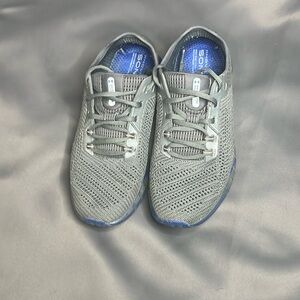 Under armour size 8 Hovr Sonic running shoes